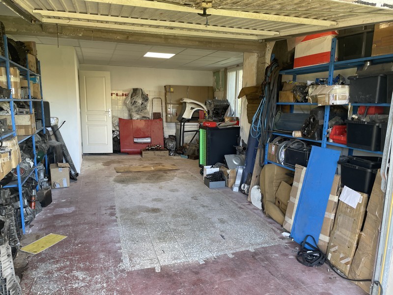 Salle d'assemblage moteurs